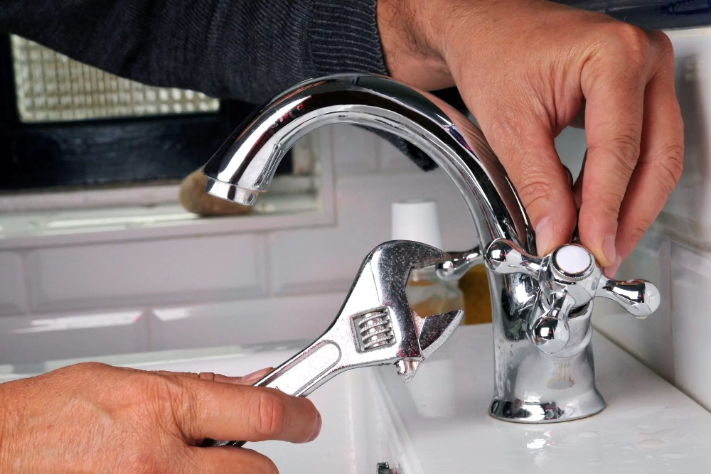 6 Reasons for Broke and Leaky Faucets and How To Fix Them…