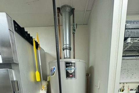 Penn Station – Gas Water Tank Installation (Florence, Kentucky)
